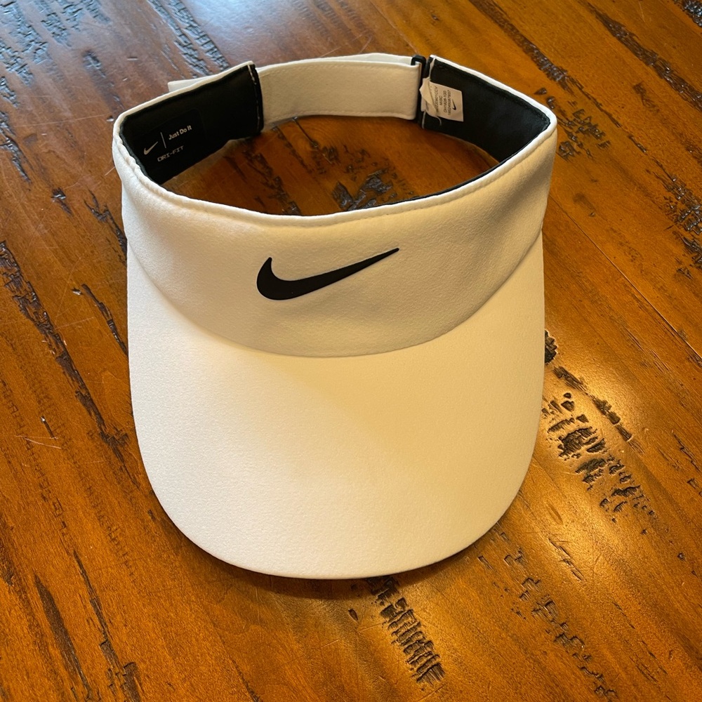 Nike Adult Dri-FIT Ace Swoosh Visor
